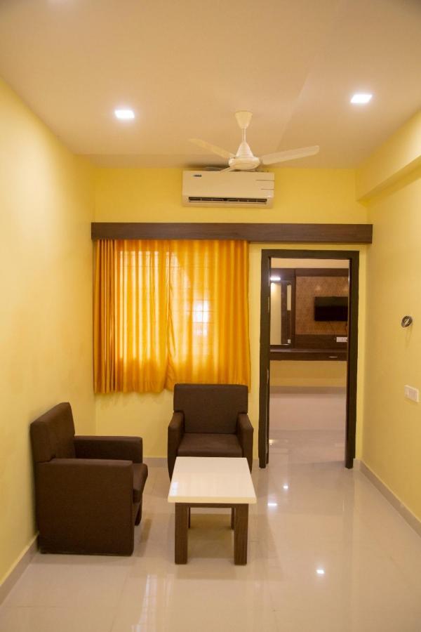 Sri Balaji Grand Hotel Kumbakonam Exterior photo