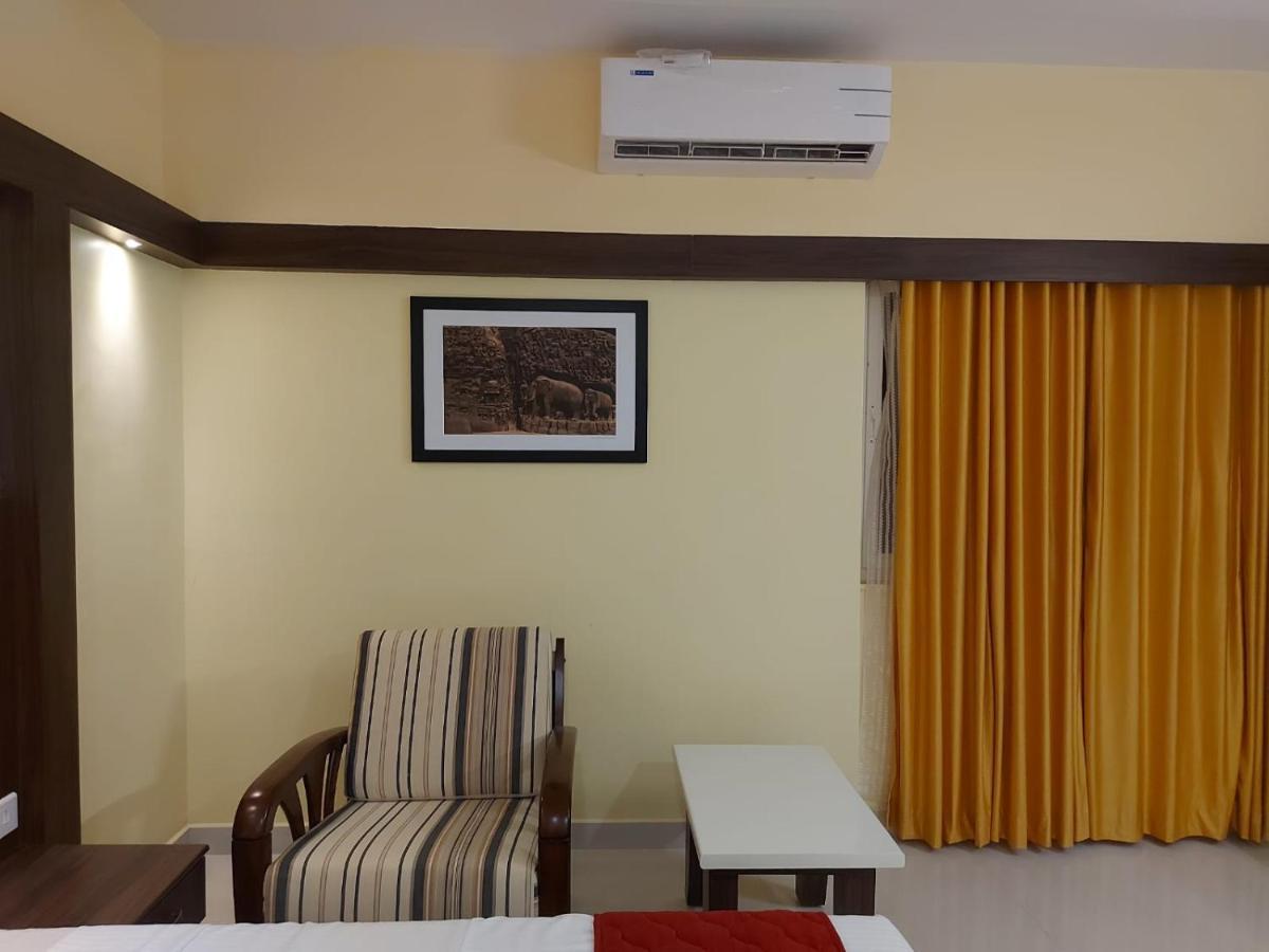Sri Balaji Grand Hotel Kumbakonam Exterior photo